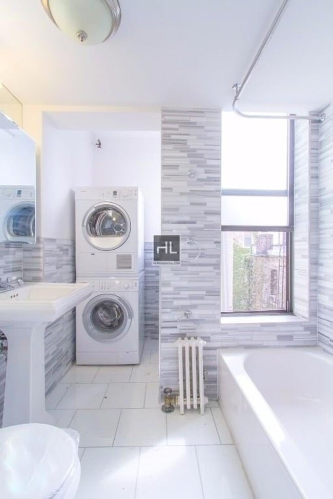 Photo - Mott Street Unit 7