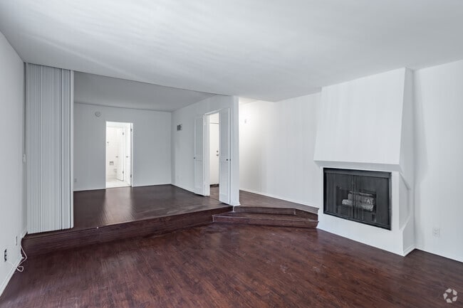 1HAB, 1BA - 11730 Sunset Blvd