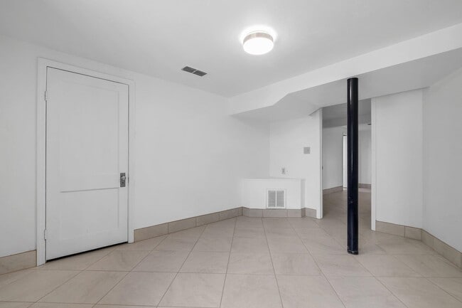 Building Photo - 2208 Escambia Dr Rental