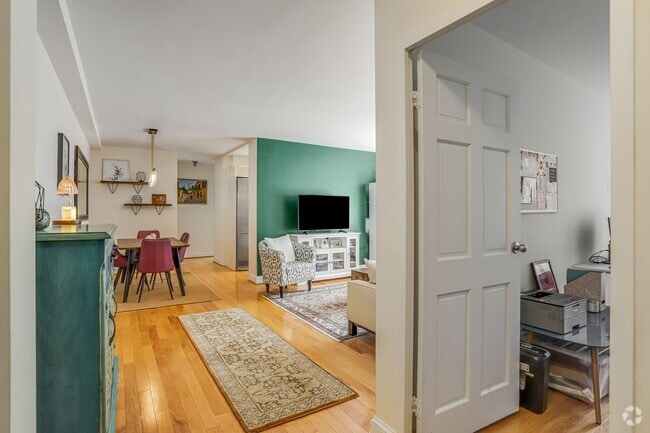 Building Photo - Glover Park Oasis Rental
