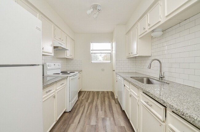 Photo - 1300 Eagle Lake Rd Unit 16