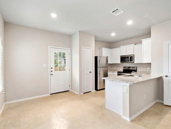 Photo - 7818 Shetland Dr Unit 7818 Shetland Drive  101