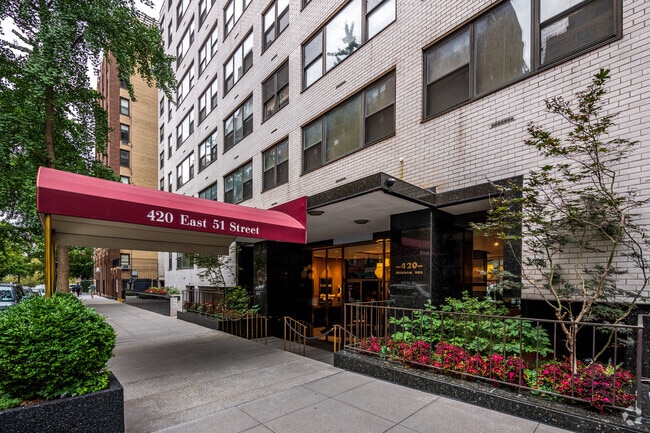 Photo - 420 E 51st St