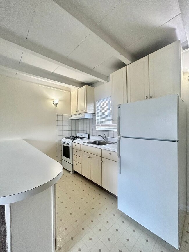 Photo - 49 E 40th Ave Unit 11