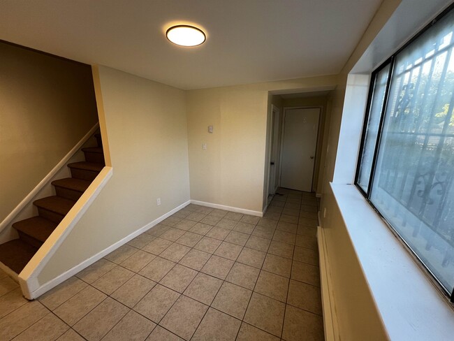 Photo - 357 Wayne St