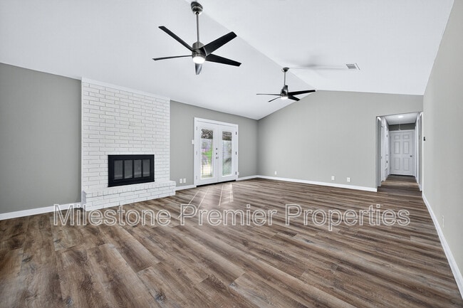 Photo - 3014 Jennifer Ave