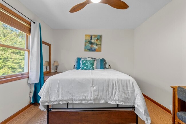 Photo - 33 Big Spruce Ln