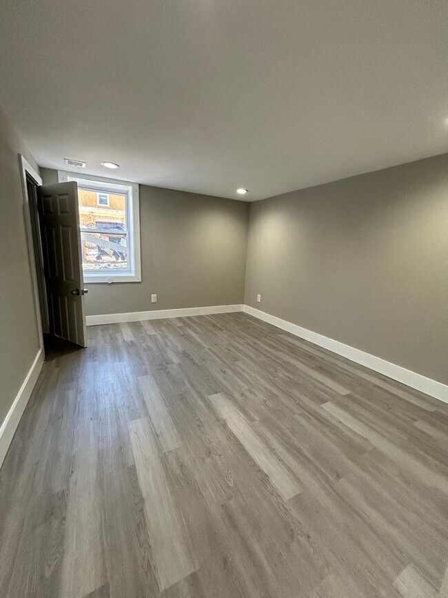 Photo - 88 N Munn Ave