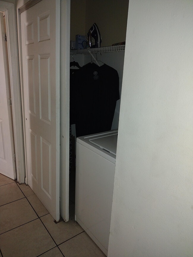 Photo - 3207 E 38th Ave
