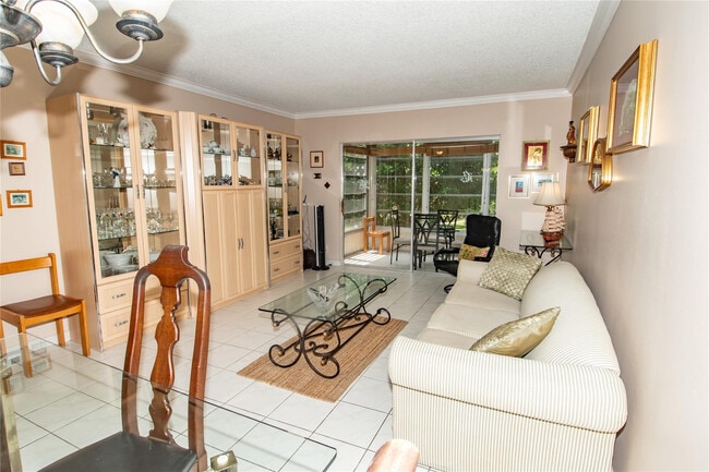 Photo - 5003 NW 35th St Unit 503