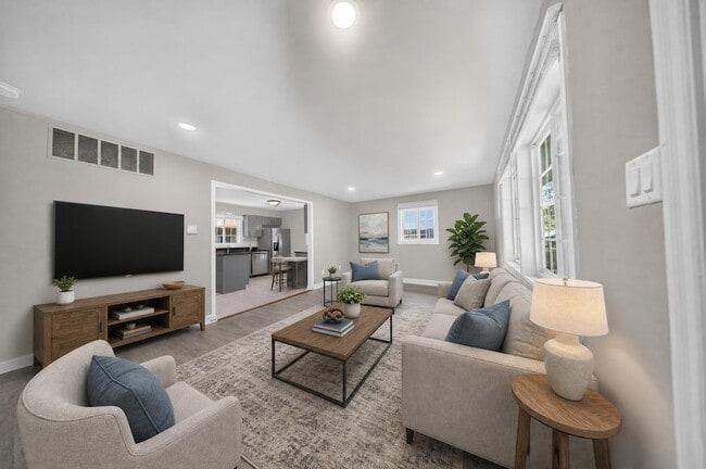415 Shabbona Dr