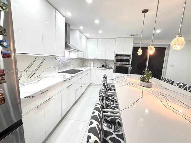 Photo - 10730 NW 7th St