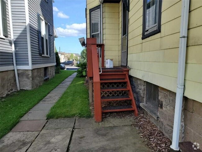 Building Photo - 389 Meigs St Rental