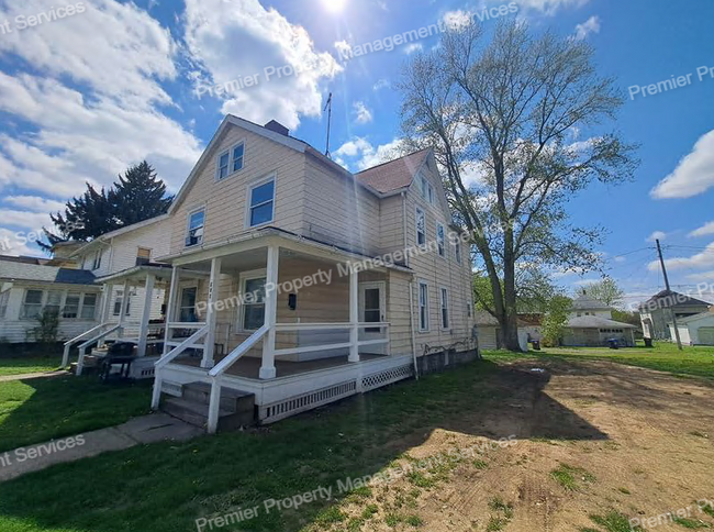 Photo - 392 Cedar Ave Townhome