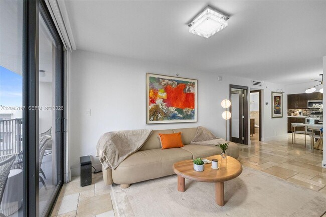 Photo - 2625 Collins Ave Unit 402