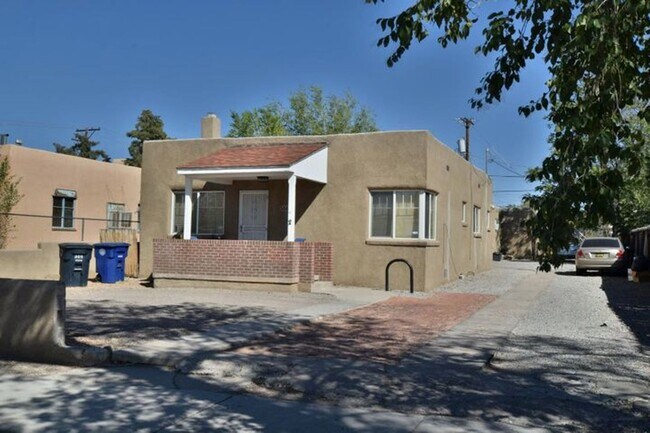 Stanford - Stanford Apartment Unit A