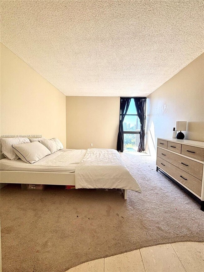 Photo - 20301 W Country Club Dr Unit 1025