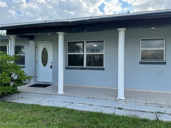 Building Photo - 2328 Country Club Blvd Rental