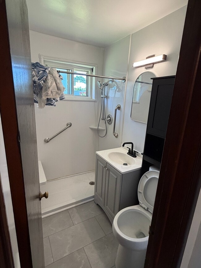 Photo - 709 Porter St