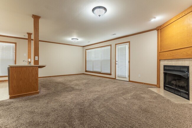 1807 Pointer Ln