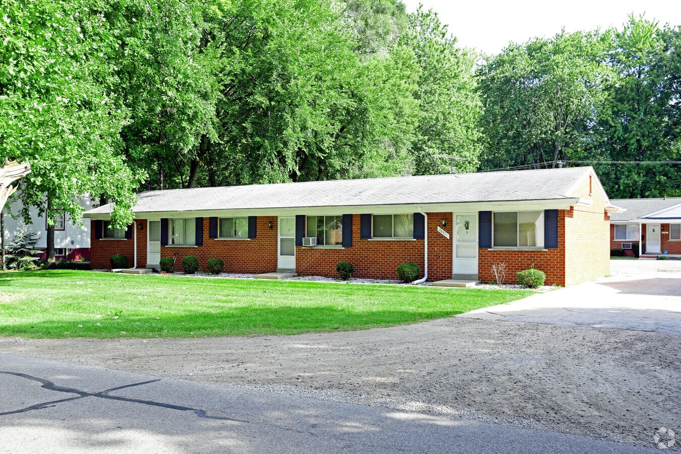 Scofield Apartments - Scofield Apartments
