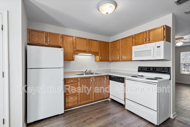 3312 Royster Ln