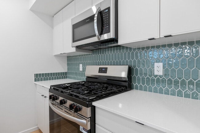 Photo - 11514-11587 87 St NW Unit 2