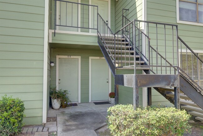 Photo - 14777 Wunderlich Dr Unit True