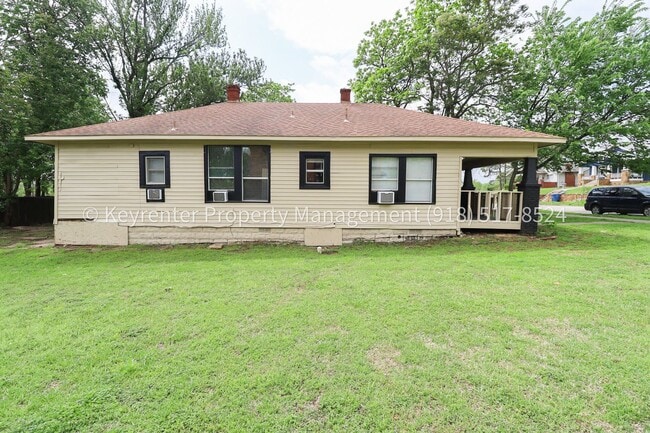 Photo - N Rosedale Ave Triplex Unit 219 A