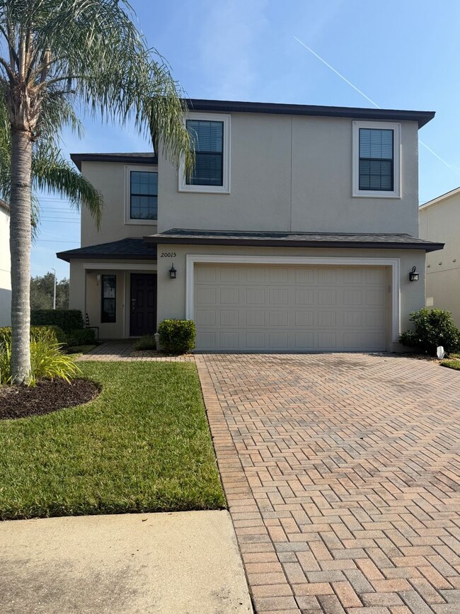 Building Photo - Beautiful Home in the Gated Community of Live Oak – New Tampa