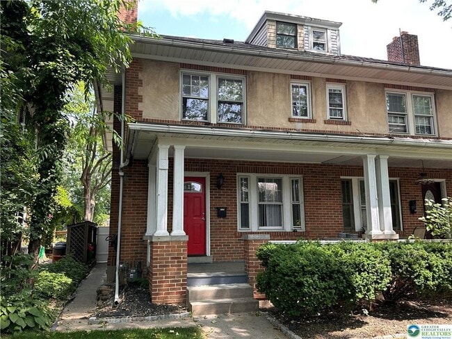 Building Photo - 2309 W Allen St Rental