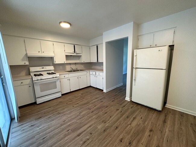 Photo - 3202 Marshall Ave SE Unit 3206 Marshall SE