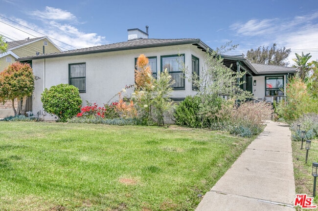 Building Photo - 6051 W 86th Pl Rental