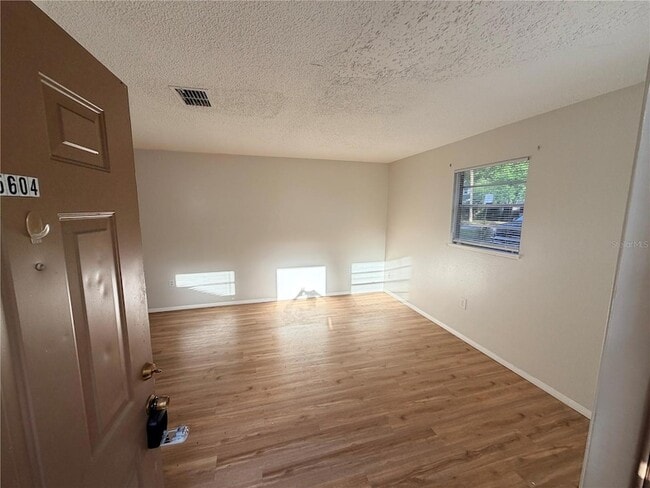 Photo - 5604 Montana Ave