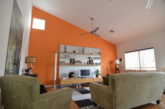 Photo - 5401 Lillian St