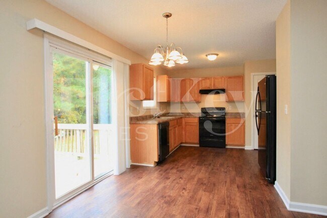 Photo - 906 Grassy Patch Ln
