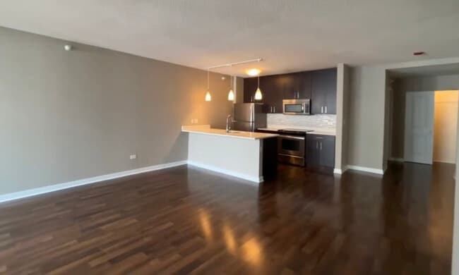 Building Photo - 739 N Wabash Ave Unit 700