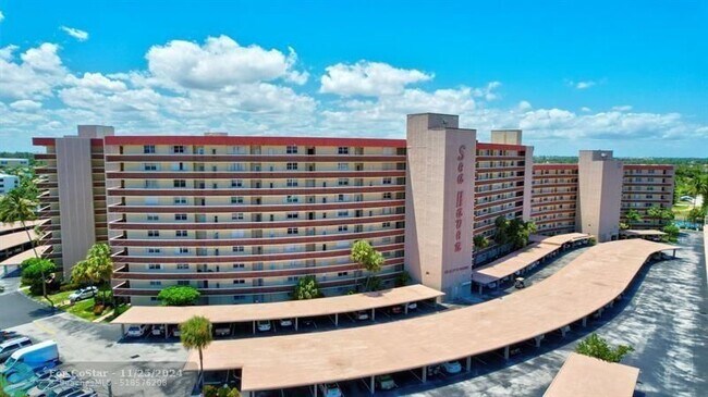 Photo - 2731 NE 14th Street Causeway Unit 412