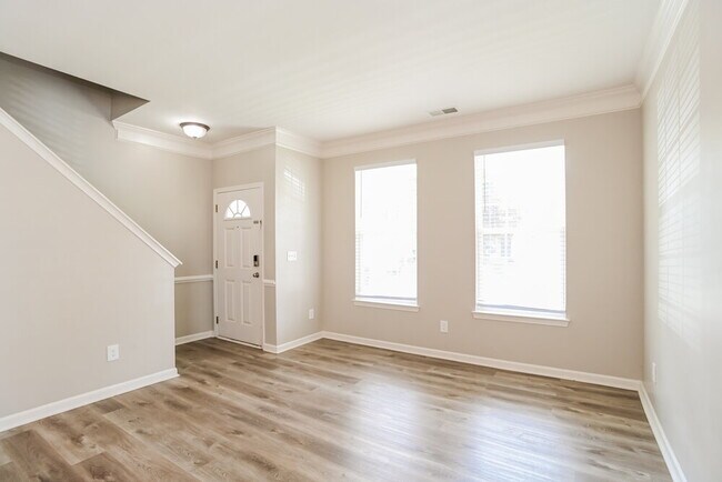 Photo - 517 Galesburg Dr