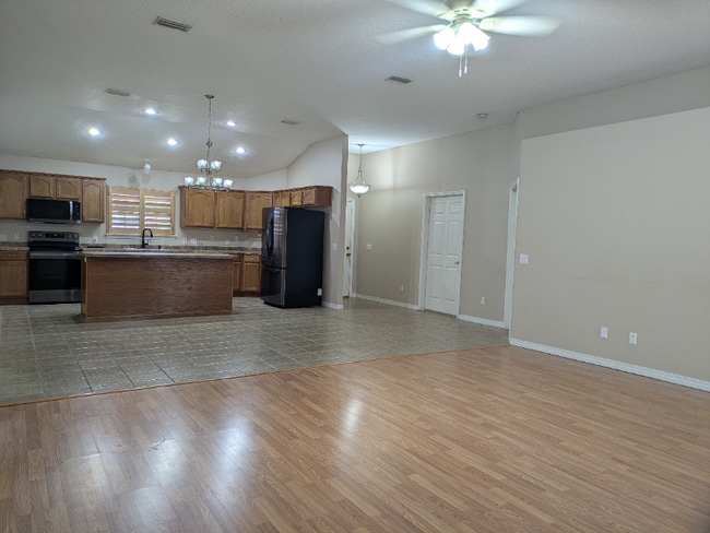 Photo - 2162 Las Vegas Trail