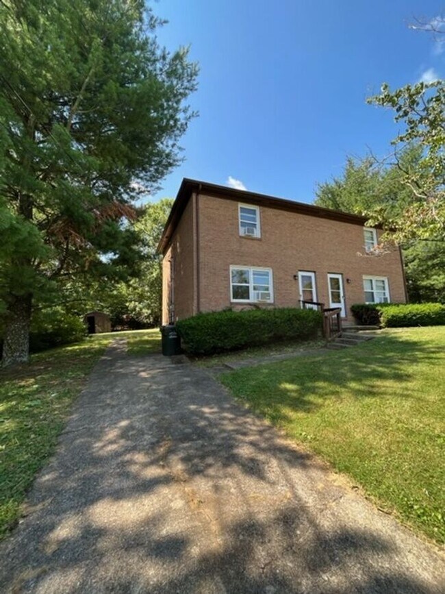 Photo - 314 Walters Ln Unidad B