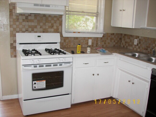 Photo - 2 Bed Plus Appliances- $150 OFF FIRST MONT...