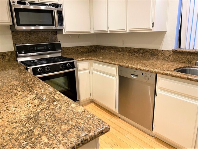 Kitchen - 2333 241st St