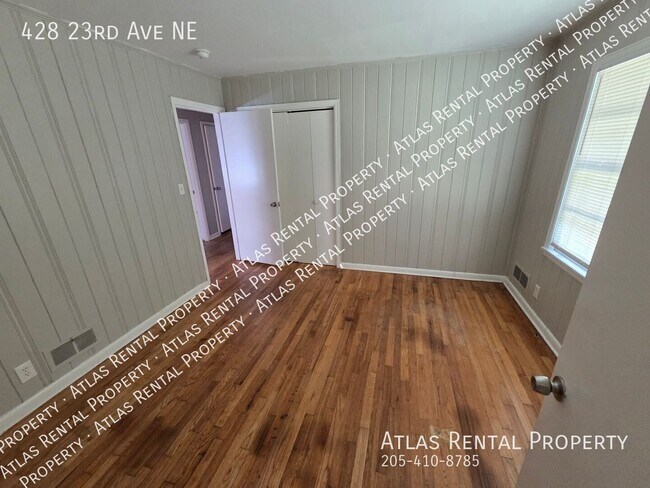 Photo - 428 23rd Ave NE