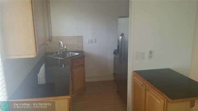 Photo - 211 NE 16th Ct Apartment Unit A