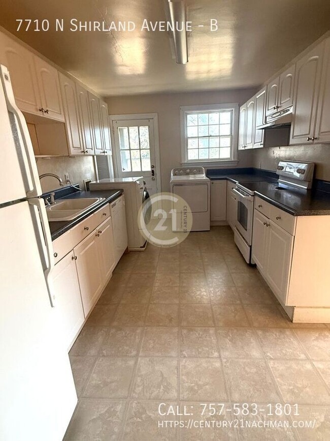 Photo - 7710 N Shirland Ave Unidad B