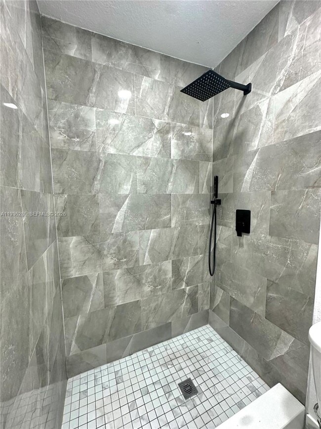 Photo - 1211 W 34th St