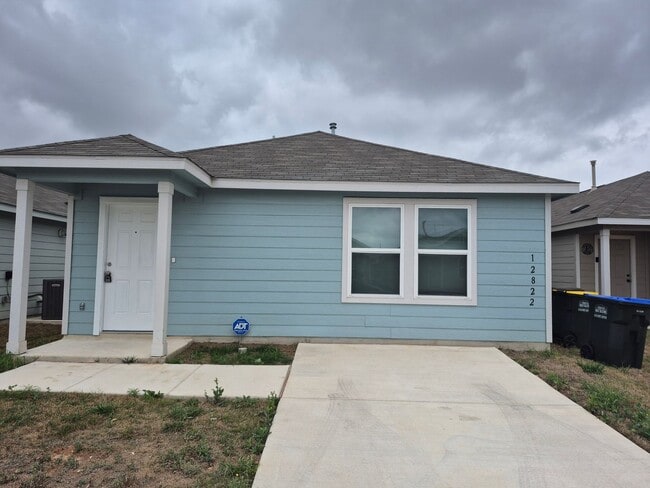 Building Photo - 12822 CHINALI SPG