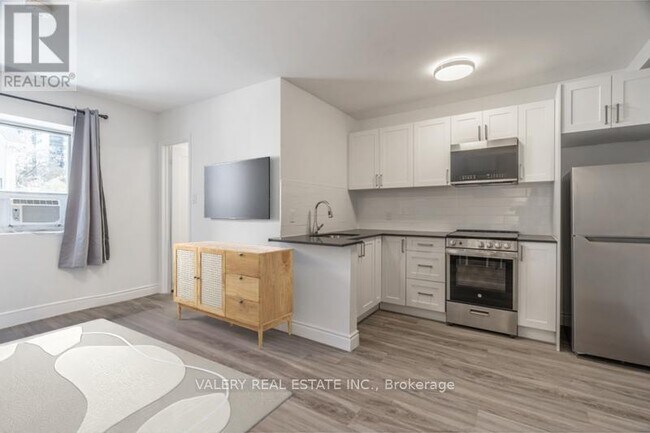 Photo - 608 Church St Unit B6