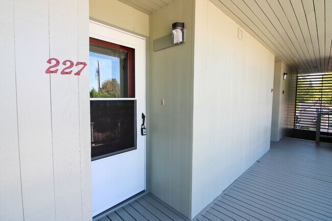 Photo - 227 24th St SE